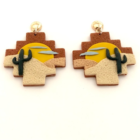 Handmade southwestern scenic desert earrings - Picture 2 of 5